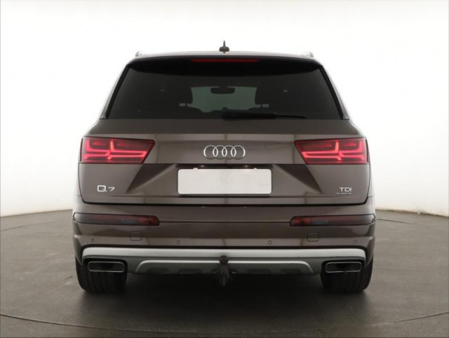 Audi Q7  3.0 TDI S-Line