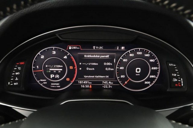 Audi Q7  3.0 TDI S-Line