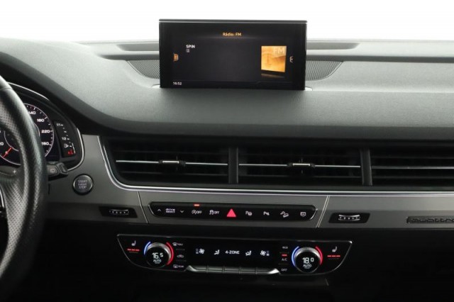 Audi Q7  3.0 TDI S-Line