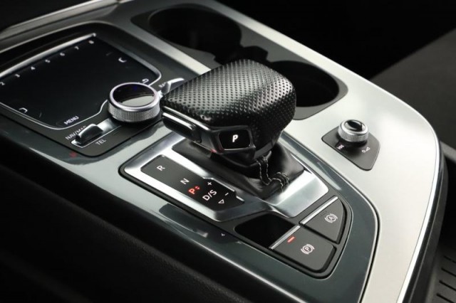 Audi Q7  3.0 TDI S-Line