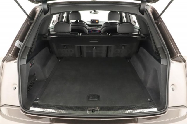 Audi Q7  3.0 TDI S-Line