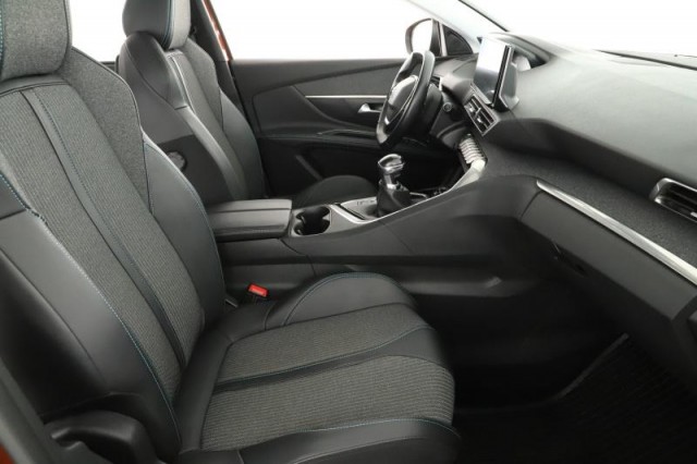 Peugeot 5008  1.5 BlueHDi Allure