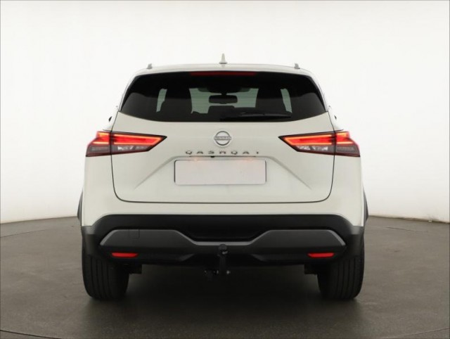 Nissan Qashqai  1.3 DIG-T MHEV Tekna