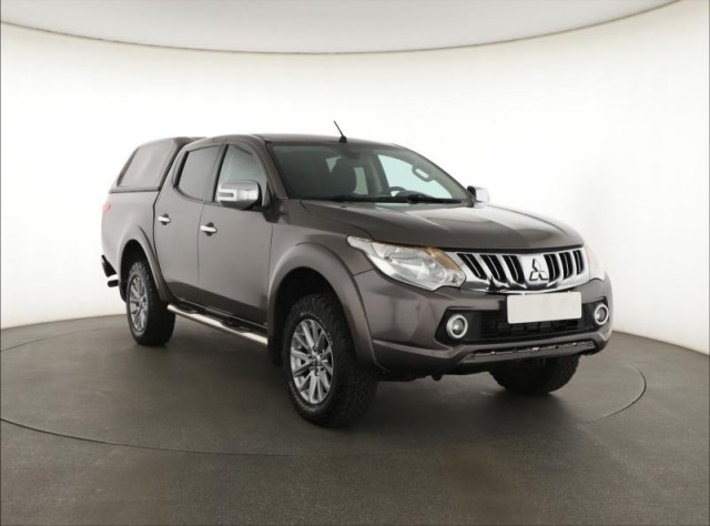 Mitsubishi L200  2.4 DI-D Intense