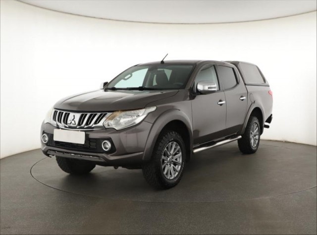 Mitsubishi L200  2.4 DI-D Intense