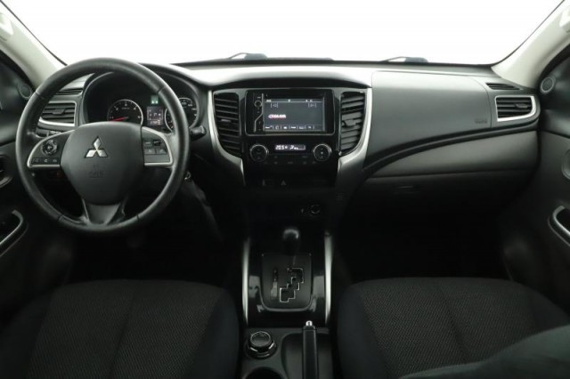 Mitsubishi L200  2.4 DI-D Intense
