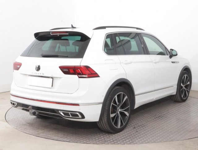Volkswagen Tiguan  2.0 TDI R-Line