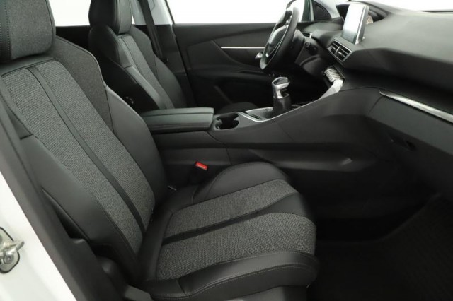 Peugeot 3008  1.2 PureTech 
