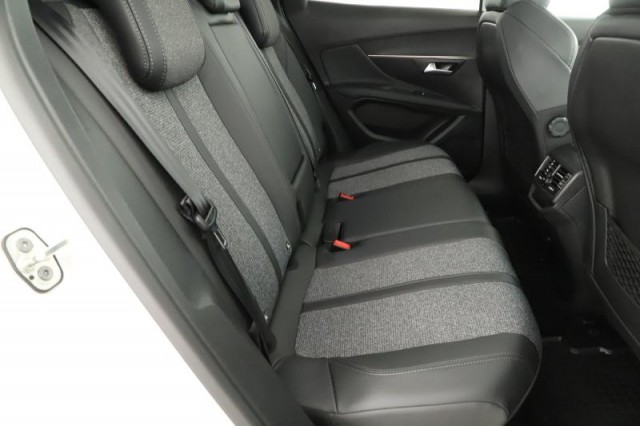 Peugeot 3008  1.2 PureTech 