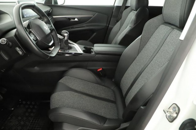 Peugeot 3008  1.2 PureTech 