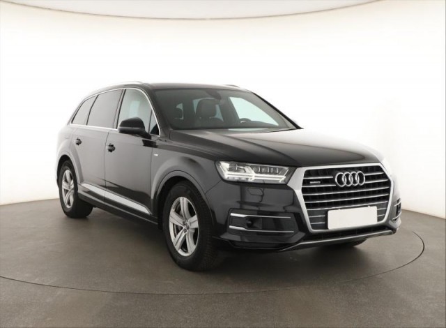 Audi Q7  50 TDI S-Line