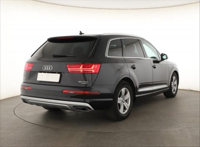 Audi Q7  50 TDI S-Line