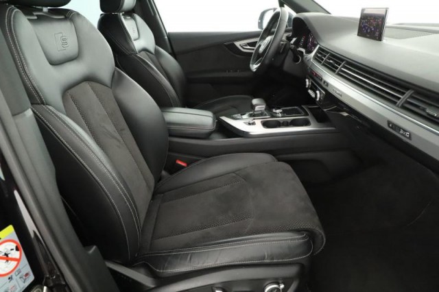 Audi Q7  50 TDI S-Line
