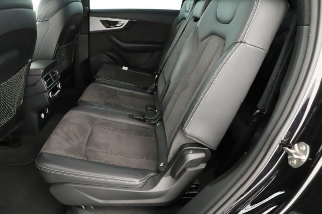 Audi Q7  50 TDI S-Line