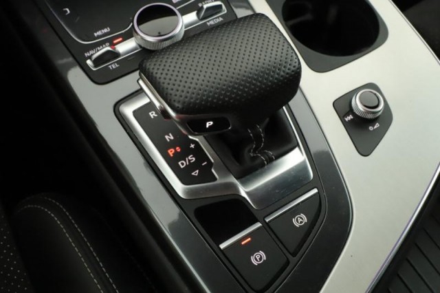Audi Q7  50 TDI S-Line