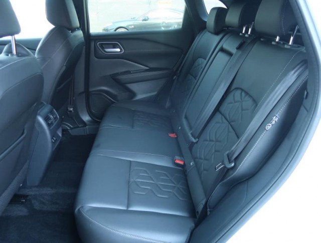 Nissan Qashqai  1.3 DIG-T MHEV 