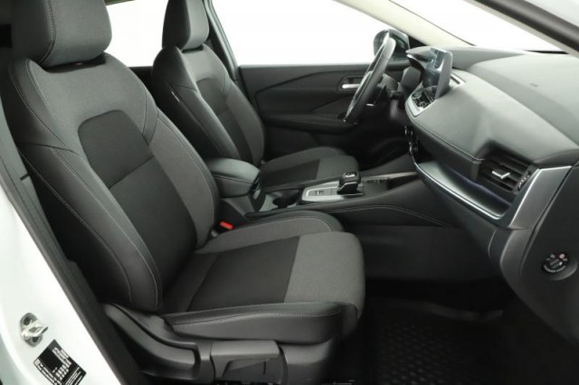 Nissan Qashqai  1.3 DIG-T MHEV N-Connecta