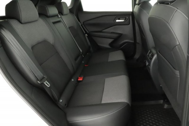 Nissan Qashqai  1.3 DIG-T MHEV N-Connecta