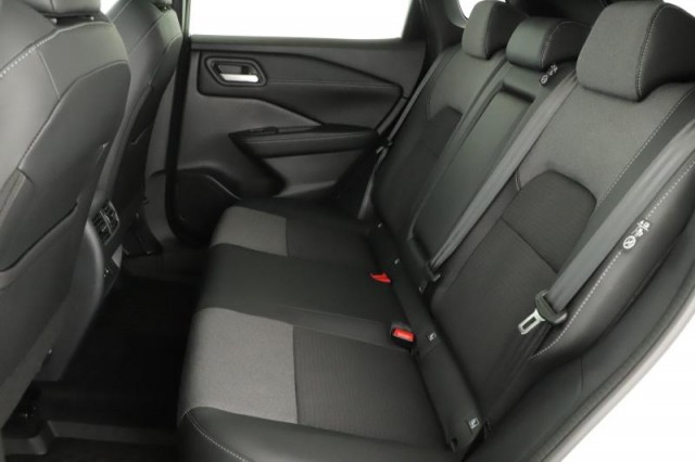 Nissan Qashqai  1.3 DIG-T MHEV N-Connecta