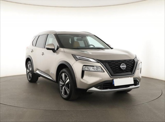 Nissan X-Trail  1.5 VC-T e-4orce 