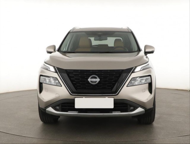 Nissan X-Trail  1.5 VC-T e-4orce 
