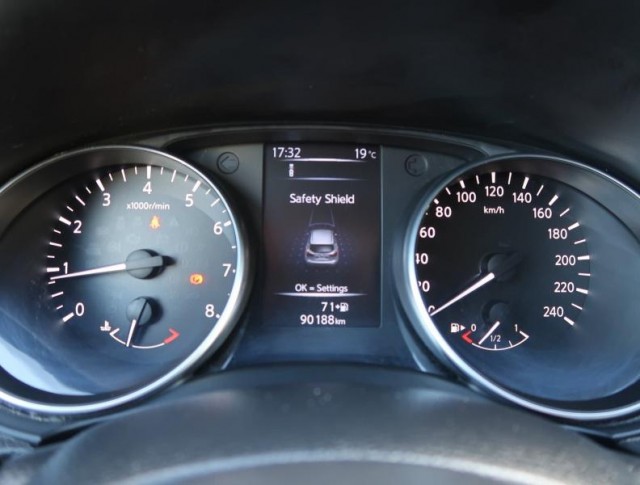 Nissan Qashqai  1.2 DIG-T 