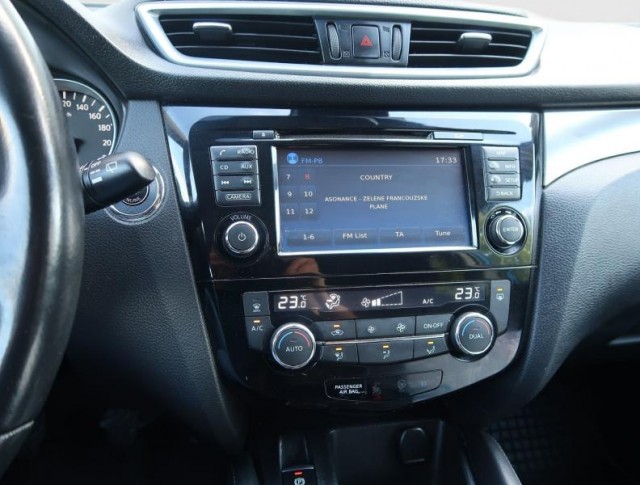 Nissan Qashqai  1.2 DIG-T 