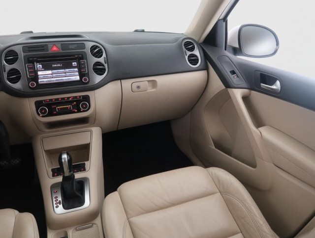 Volkswagen Tiguan  2.0 TDI Sport