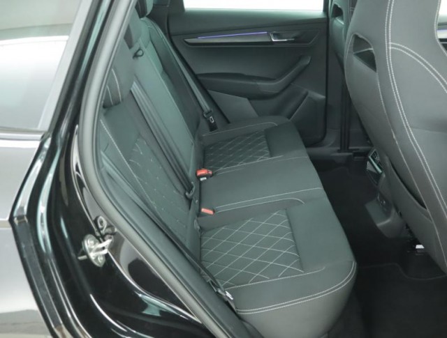 Škoda Karoq  1.5 TSI Sportline