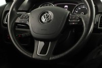 Volkswagen Touareg  3.0 TDI R-Line