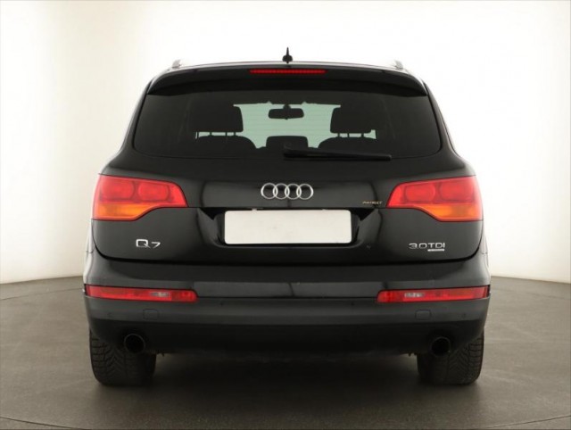 Audi Q7  3.0 TDI 