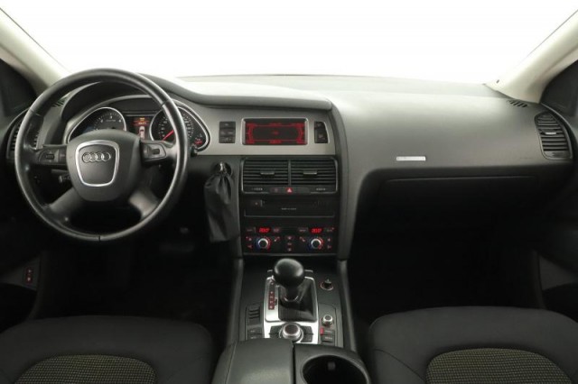 Audi Q7  3.0 TDI 