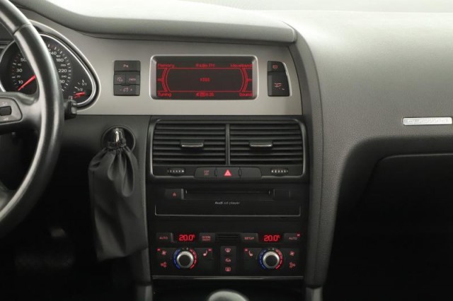 Audi Q7  3.0 TDI 
