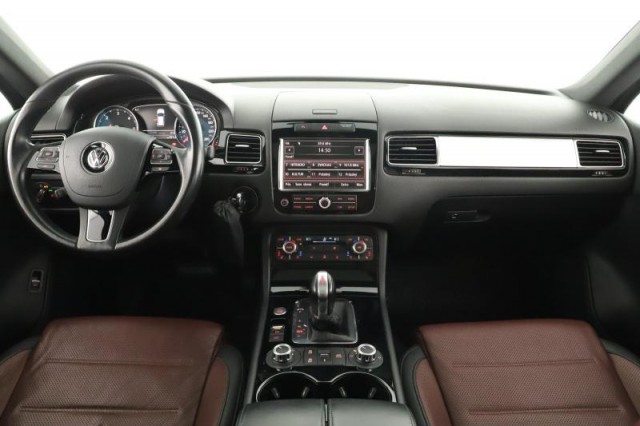 Volkswagen Touareg  3.0 TDI 