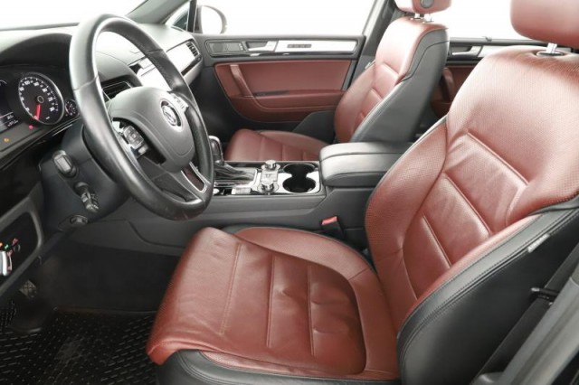 Volkswagen Touareg  3.0 TDI 