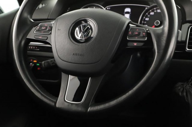 Volkswagen Touareg  3.0 TDI 