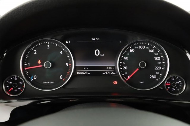 Volkswagen Touareg  3.0 TDI 