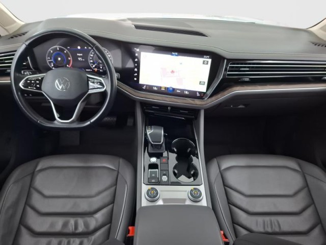 Volkswagen Touareg  3.0 TDI 