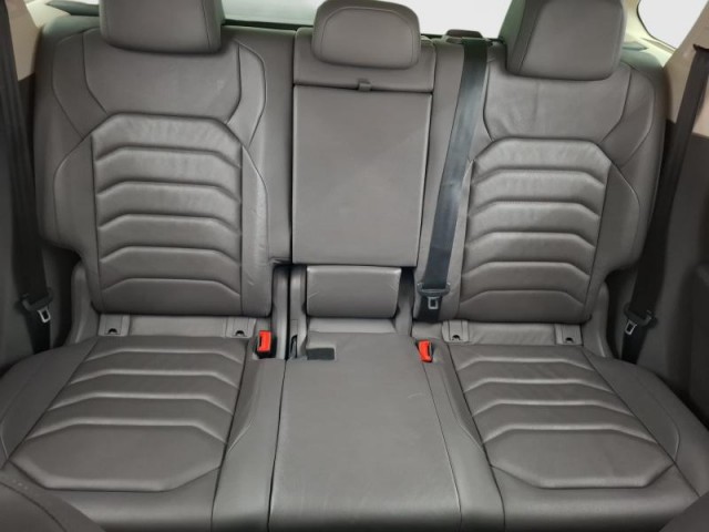 Volkswagen Touareg  3.0 TDI 