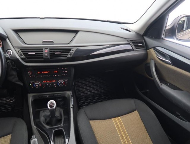 BMW X1  sDrive18i 