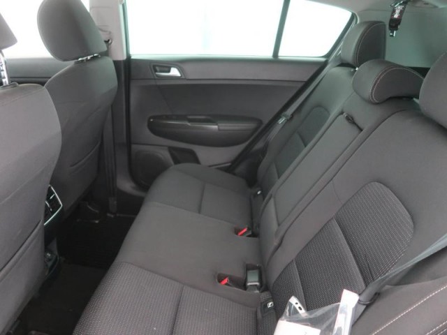 Kia Sportage  2.0 CRDi 