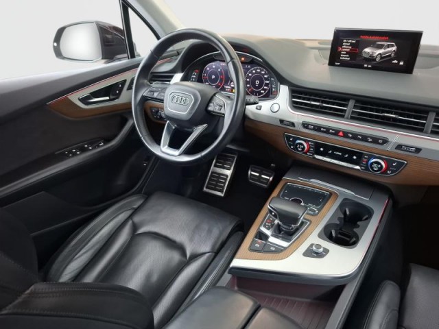 Audi Q7  3.0 TDI 