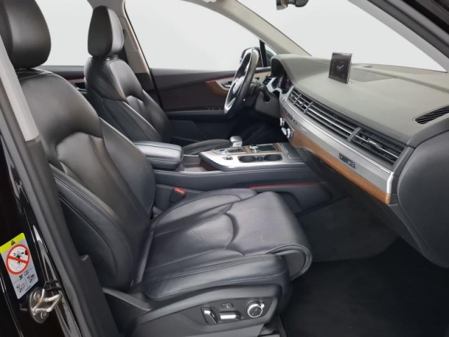 Audi Q7  3.0 TDI 