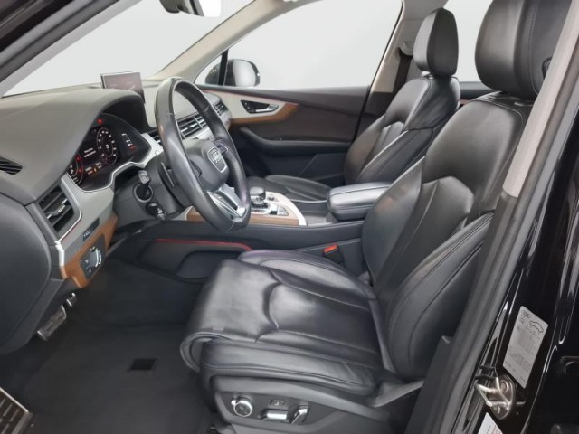 Audi Q7  3.0 TDI 