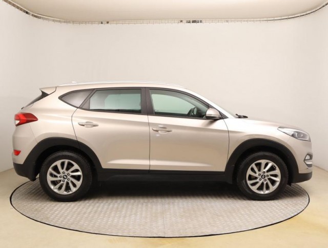 Hyundai Tucson  1.7 CRDi 