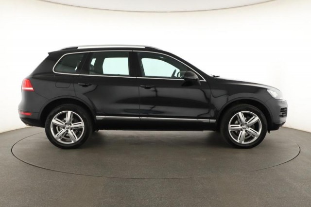 Volkswagen Touareg  3.0 TDI 