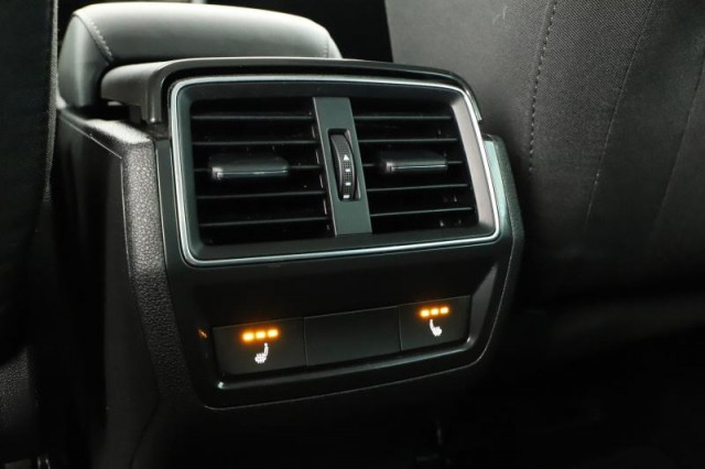 Škoda Karoq  1.5 TSI Top Selection