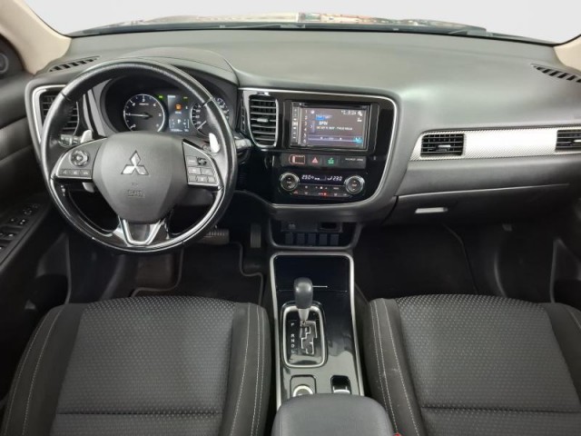 Mitsubishi Outlander  2.2 DI-D 