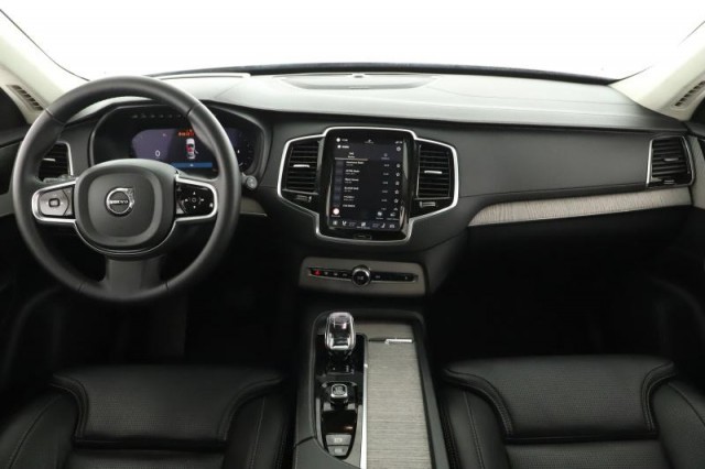 Volvo XC90  B5 AWD 