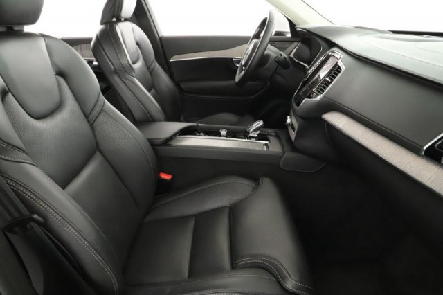 Volvo XC90  B5 AWD 